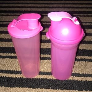 Tupperware cups 💗